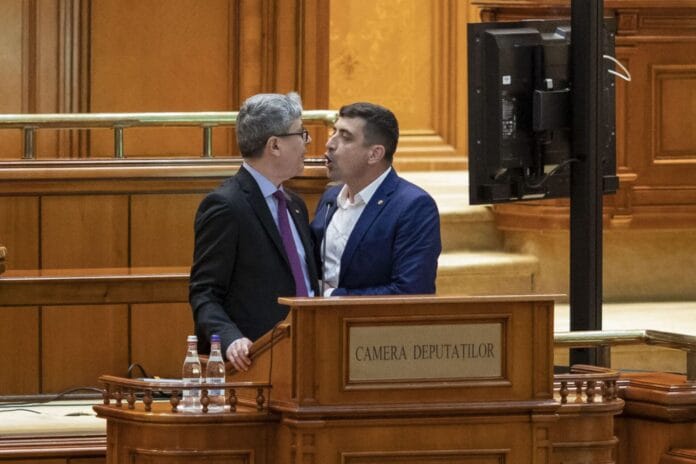 Acuzații explozive între Virgil Popescu și George Simion pe tema CE Oltenia și a miliardelor din energie Acuzații explozive între Virgil Popescu și George Simion pe tema CE Oltenia și a miliardelor din energie
