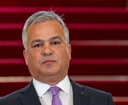 Criză politică în PNL după desemnarea lui Adrian Veștea