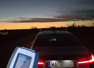 S-a întors din drum când a văzut poliția. Motivul i-a adus dosar penal S-a întors din drum când a văzut poliția. Motivul i-a adus dosar penal