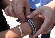 Femeie reținută pentru tâlhărie în Târgu Jiu. Polițiștii au recuperat cea mai mare parte din banii furați Femeie reținută pentru tâlhărie în Târgu Jiu