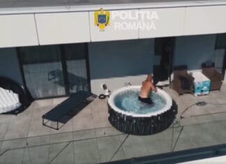 VIDEO | Urmărit internațional pentru trafic de droguri, săltat de mascați direct din piscină. VIDEO | Urmărit internațional pentru trafic de droguri, săltat de mascați direct din piscină.