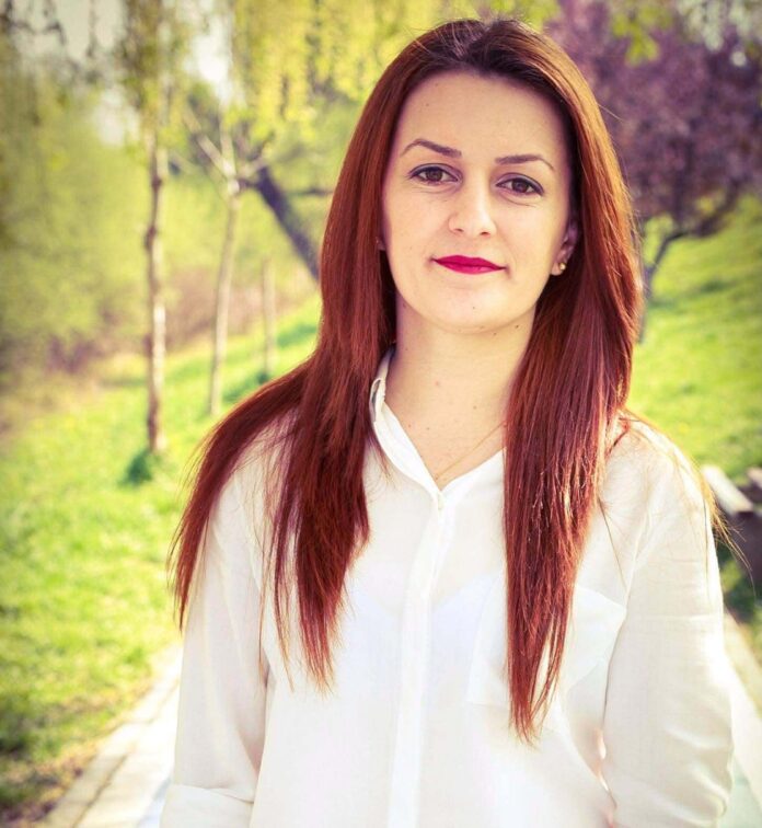 Ea este tânăra de 32 de ani care a murit în locuință. Laura urma să împlinească 33 de ani