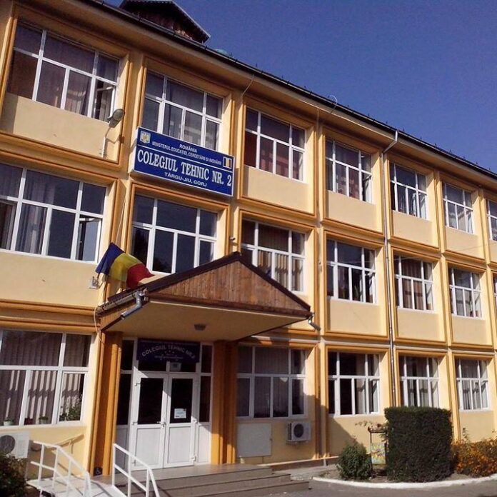 Un conflict mai vechi reaprinde spiritele la un liceu din Târgu Jiu
