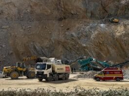 Un bărbat a murit după ce a fost lovit de un utilaj într-o carieră din Porceni Un bărbat a murit după ce a fost lovit de un utilaj într-o carieră din Porceni