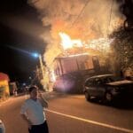 Casa unui preot din Runcu a ars în toiul nopții. Nepotul său, actor și regizor în București, era în locuință