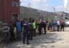 Firme controlate de Nicolae Sarcină, amendate cu 160.000 de lei de ITM Gorj. Angajații au protestat la Rovinari după luni fără salarii Firme controlate de Nicolae Sarcină, amendate cu 160.000 de lei de ITM Gorj. Angajații au protestat la Rovinari după luni fără salarii