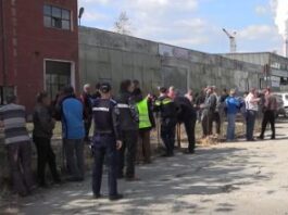 Firme controlate de Nicolae Sarcină, amendate cu 160.000 de lei de ITM Gorj. Angajații au protestat la Rovinari după luni fără salarii Firme controlate de Nicolae Sarcină, amendate cu 160.000 de lei de ITM Gorj. Angajații au protestat la Rovinari după luni fără salarii